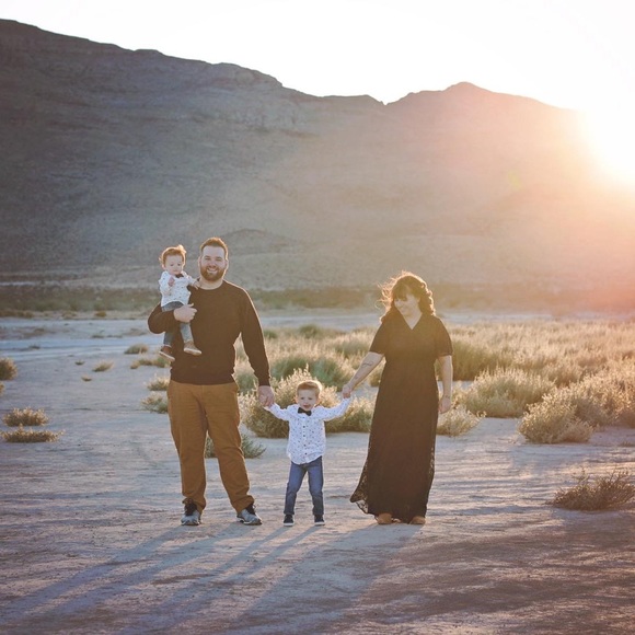 🌻MEET YOUR POSHER🌻 - Picture 2 of 4